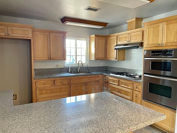 3rd image of 8691 Davmor Ave