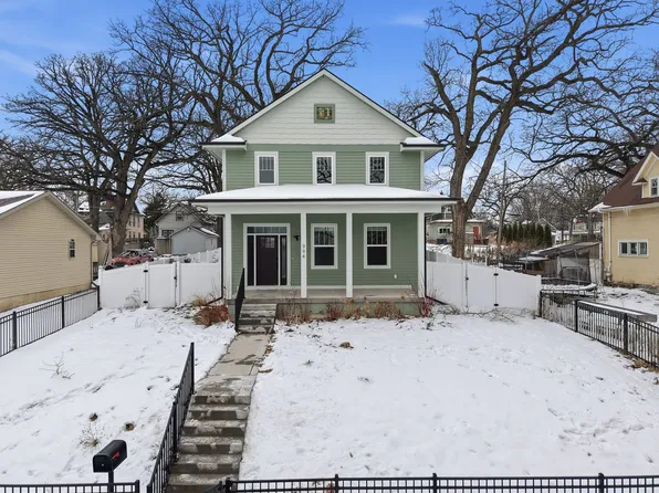 994 25th St, Des Moines, IA 50312