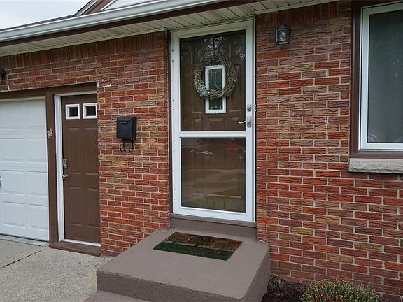 2nd image of 34 Ponderosa Dr