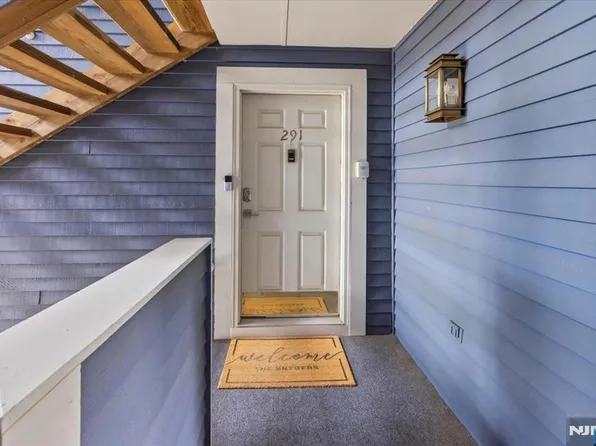 291 Coventry Court, Ramsey, NJ 07446