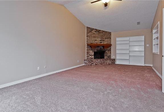 4th image of 7115 Bayberry Ln