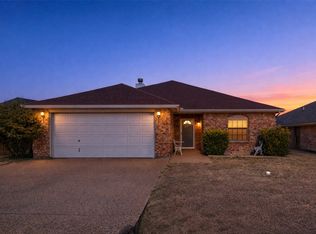 717 Rambling Ct, Granbury, TX 76049