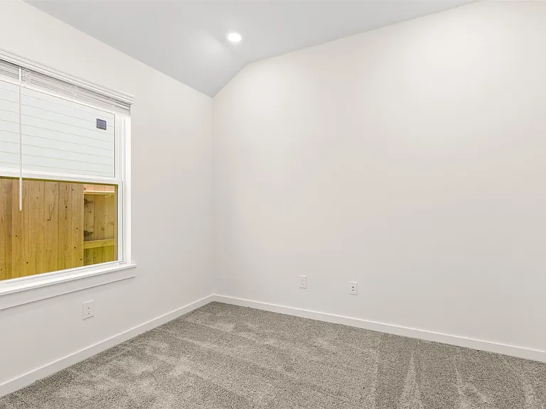 6643 Escondido Dr — Photo 15