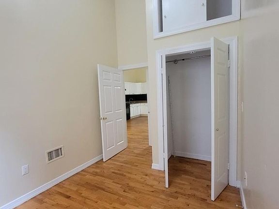 5th image of 409 53rd St