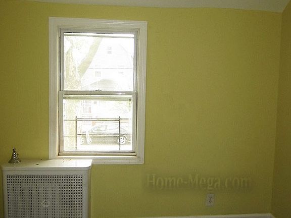 5th image of 219-21 113 Dr #13