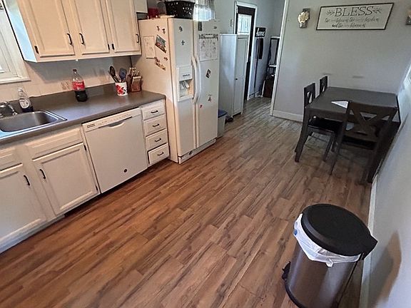 3rd image of 238 Randall Dr