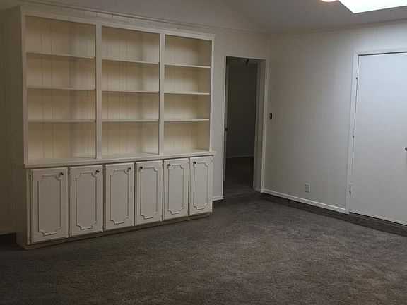4th image of 7549 N Richland Blvd