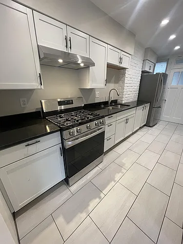 Floor plan 206-208 West 34th Street - 2E