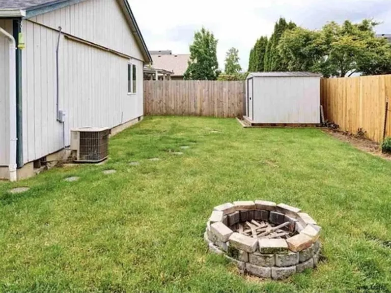 1307 Aqua St SE — Photo 21