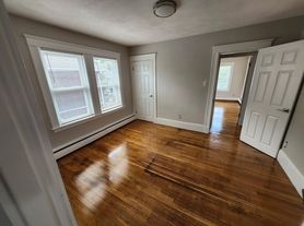 115 Clarence St, Everett, MA