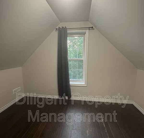 164 Stewart St #UPPER — Photo 22