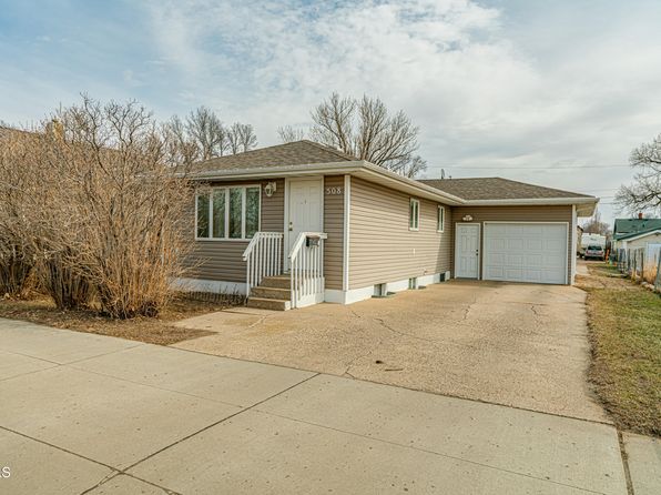 Mandan ND Single Family Homes For Sale - 52 Homes | Zillow