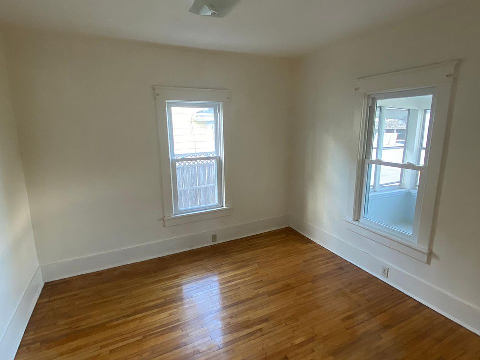 1st image of 1207 N Sawyer St