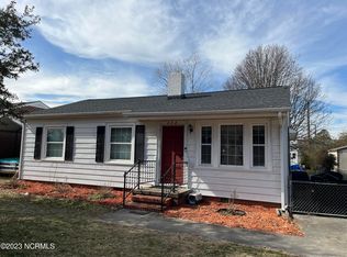 112 Jackson St, Washington, NC 27889