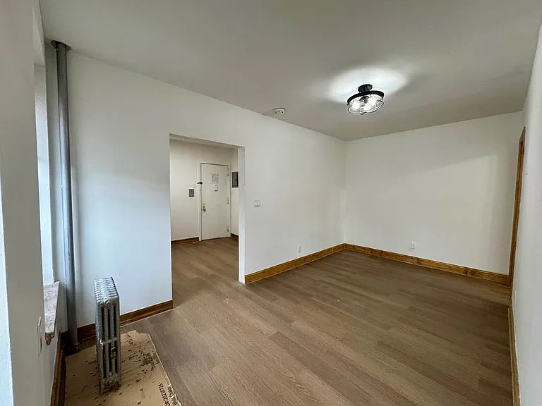2248 1st Ave #6 — Photo 11