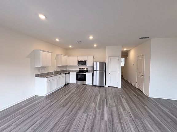 5th image of 3027 Gorman Dr
