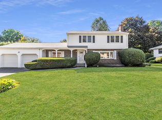 25 Lawndale Rd, Stoneham, MA 02180