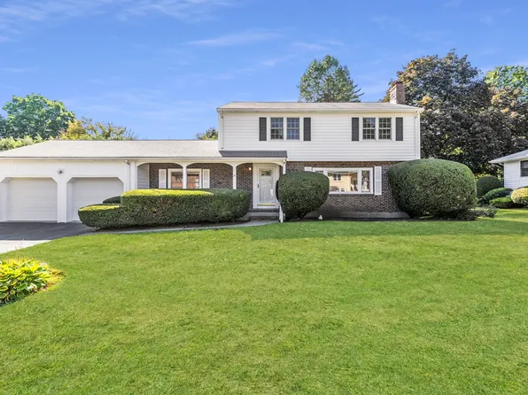 25 Lawndale Rd, Stoneham, MA 02180