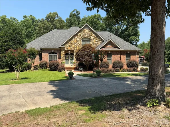 36079 Ridge St, Albemarle, NC 28001
