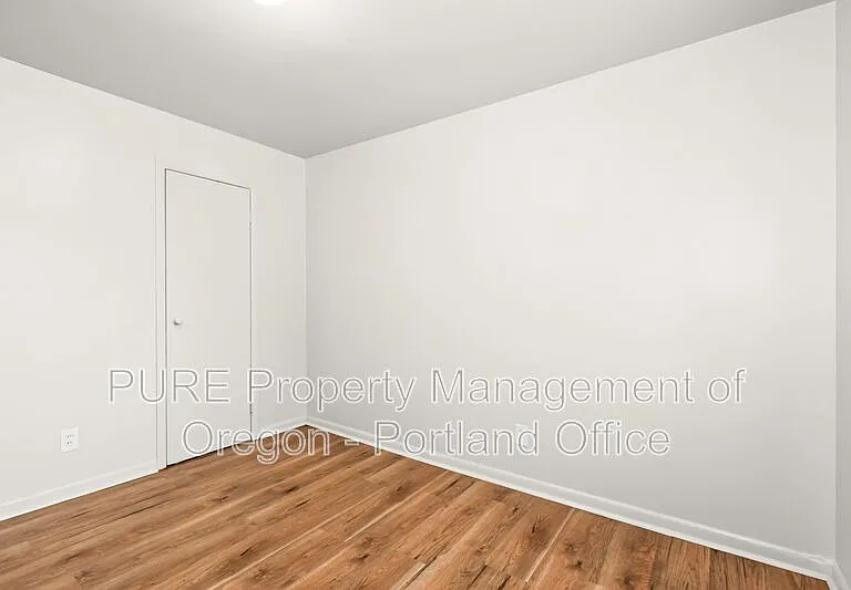 6924 N Amherst St #2 — Photo 17