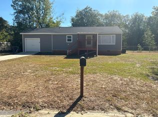 5637 Pope St, Hope Mills, NC 28348