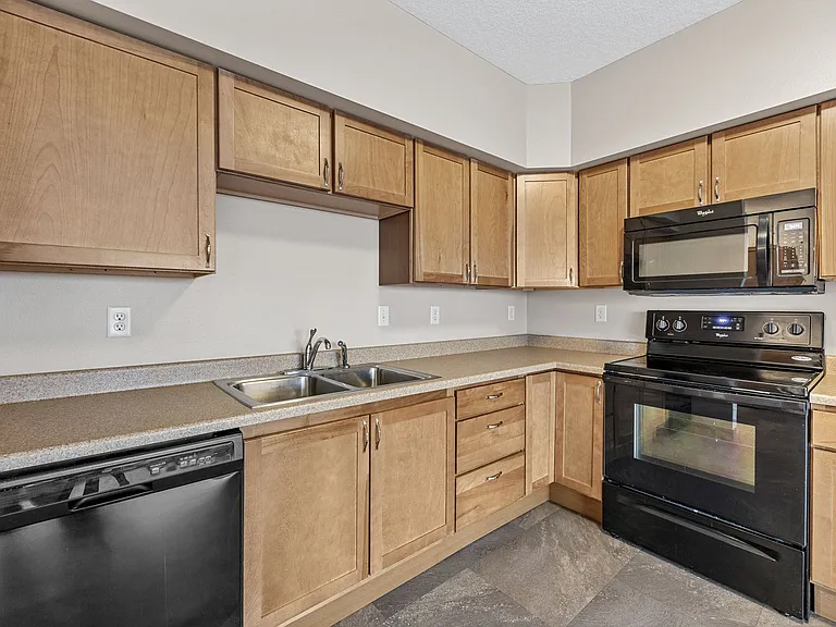 515 2nd Ave SW — Photo 8