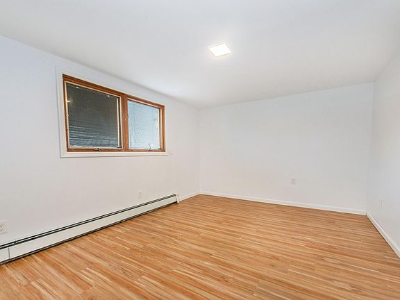 3rd image of 213 Pine St #2