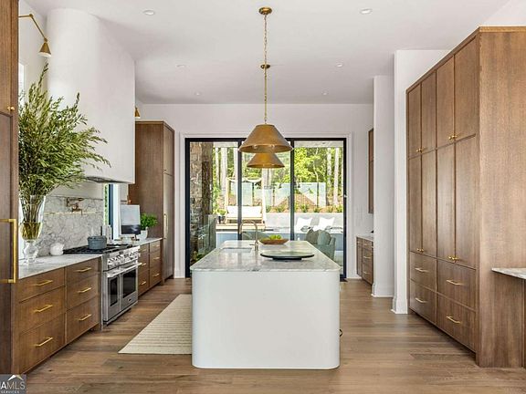 3rd image of 1131 Lupo Loop