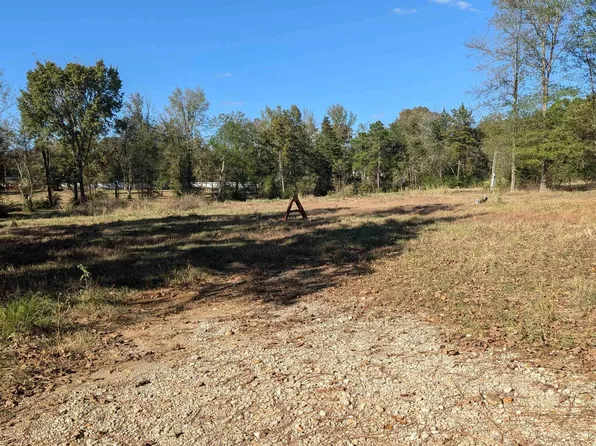 2568 County Road 4234, De Kalb, TX 75559