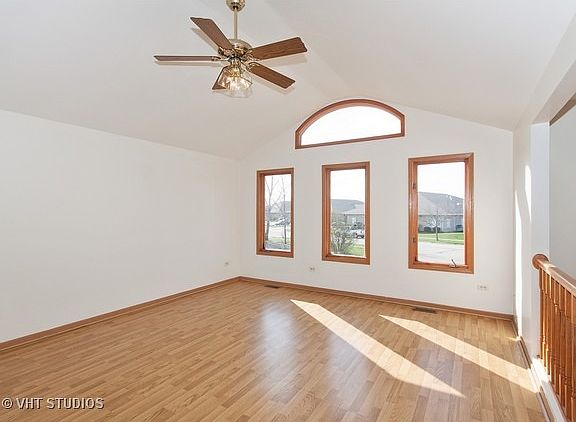 2nd image of 2819 W Richmond St