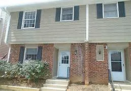 3 bed, 1.5 bath, 1200 sqft, $1,650 — Photo 1