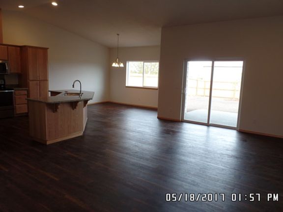 3rd image of 998 N Oliver Ln