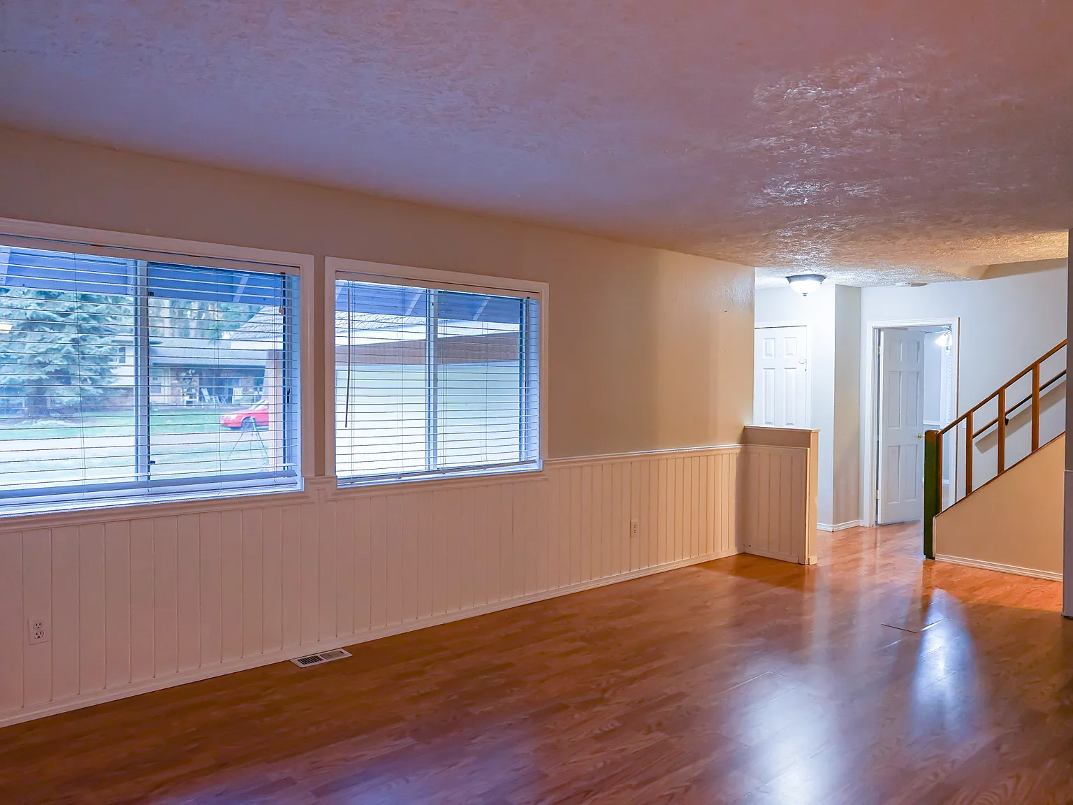 4 bed, 2106 sqft, $2,395 — Photo 4