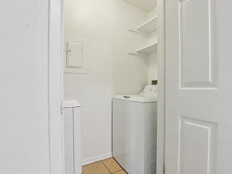 Wolfe Run Apartments — Photo 49