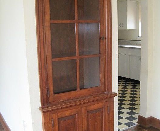 Dinning room built in