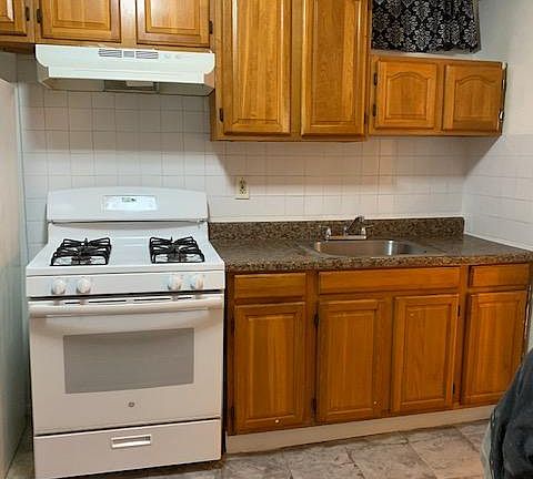 2nd image of 1717 Watson Ave #2