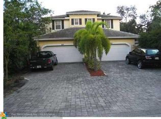 852 SW 11th Ct, Fort Lauderdale, FL 33315