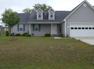 197 Wheaton Dr, Richlands, NC 28574