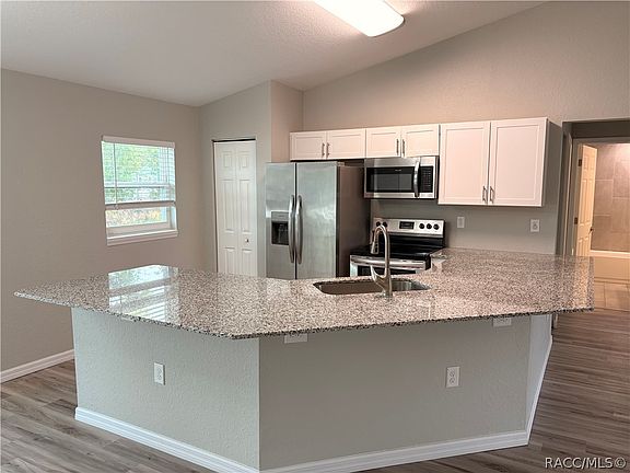 4th image of 22 Dogwood Drive Ct