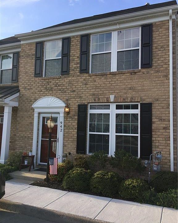 1st image of 942 Kitty Hamilton Cir