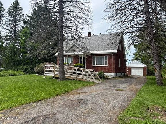 4th image of 1388 Midline Rd
