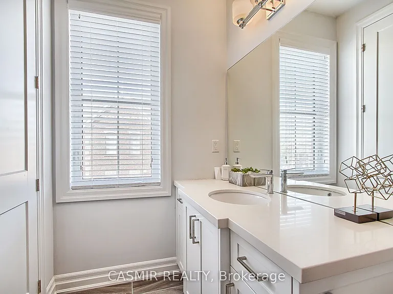 9873 Keele St — Photo 33