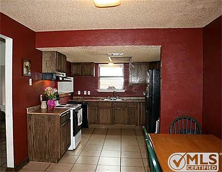 4th image of 220 Grand Meadow Dr