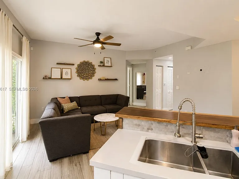 734 NE 90th St #301 — Photo 5