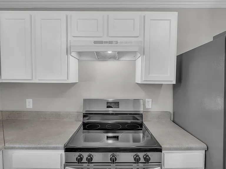 1040 Thomasville Estates Way SE — Photo 24