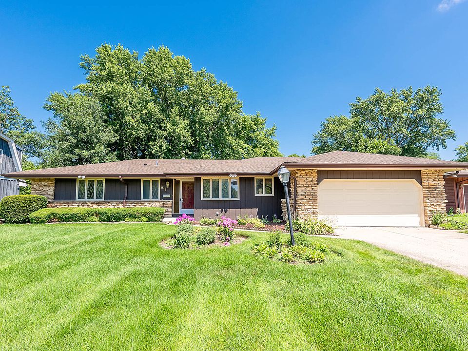 1st image of 815 Ruth Dr