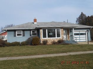 1914 Peterson Ave, Janesville, WI 53545