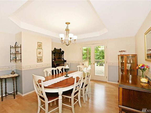 5th image of 21970 Orca Dr NE