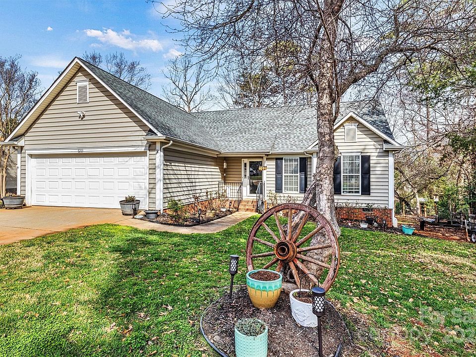 1st image of 8209 Lantana Dr