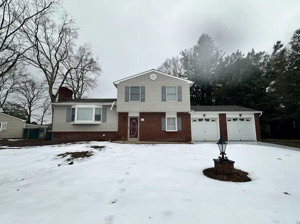 24 Country Club Blvd, Little Egg Harbor, NJ 08087